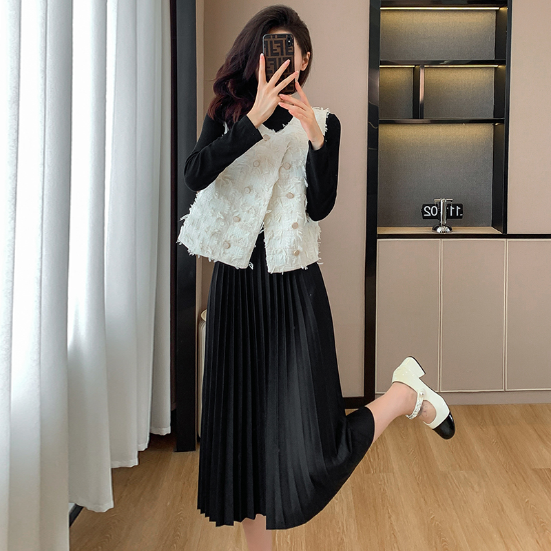 2024 Autumn Feather Fringe Pleated Dress and Vest Two-Piece Set