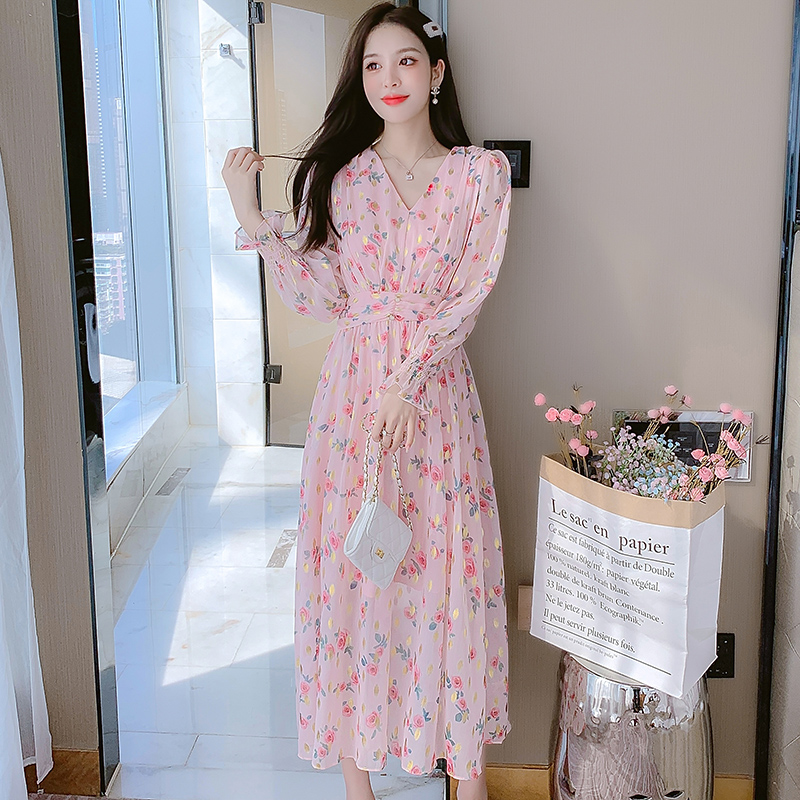 2024 Autumn V-Neck Lantern Sleeve Ruffle Dress with Botanical Print and Gold Accents